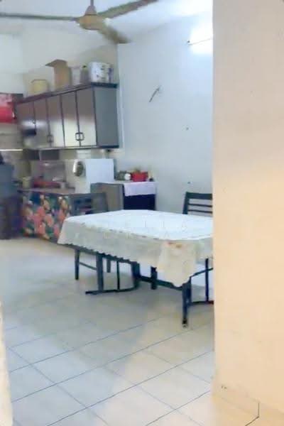 1-storey Terraced House for Sale in Bandar Baru Permas Jaya (Permas Jaya) - Stella Chia - Kitchen - PropertyGuru.com.my