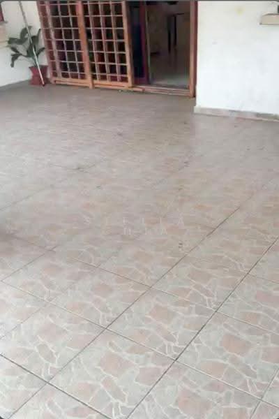 1-storey Terraced House for Sale in Bandar Baru Permas Jaya (Permas Jaya) - Stella Chia - Car Porch - PropertyGuru.com.my