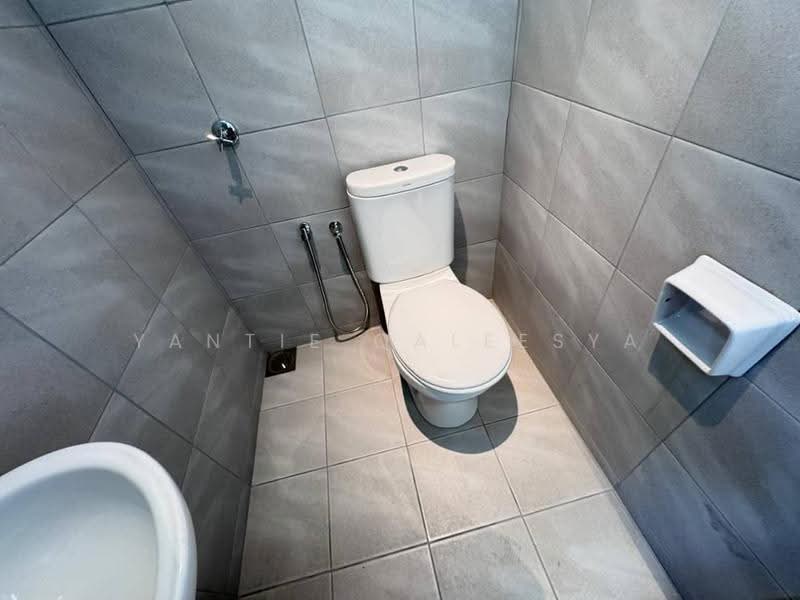 Kondominium untuk Dijual di Lakefront Residence - Yantie Qaleesya - PropertyGuru.com.my