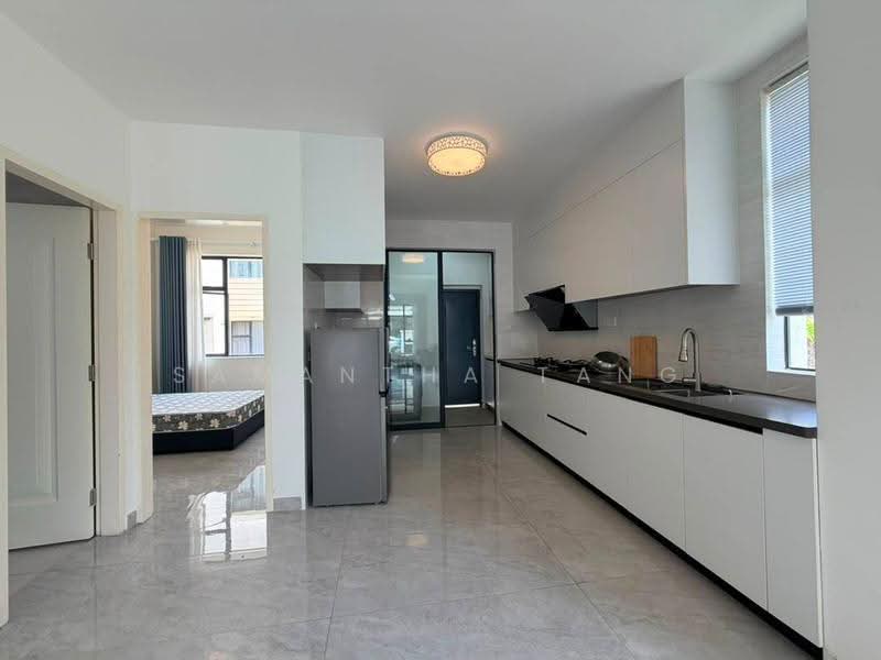 Rumah Teres 2-Tingkat untuk Disewa di Taman Damansara Aliff (Tampoi) - Samantha Tang - Kitchen - PropertyGuru.com.my