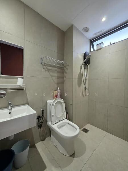 Service Residence for Rent at Kenwingston Platz - Harper Tan - Master room Bathroom - PropertyGuru.com.my