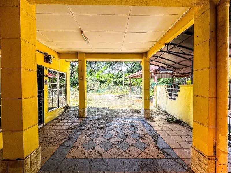 2-storey Terraced House for Sale in Antara Gapi (Ulu Yam) - Nazrin Hakimin - Exterior - PropertyGuru.com.my