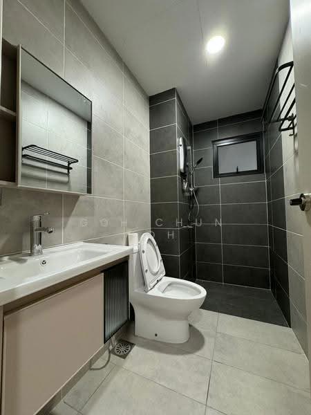 Kediaman Servis untuk Dijual di M Oscar - Goh Chun Poh - Bathroom - PropertyGuru.com.my