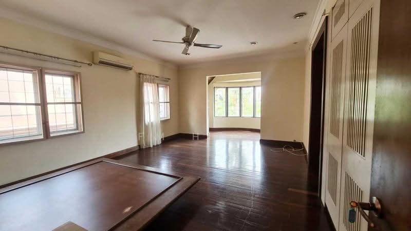 Semi-Detached House for Rent in Sri Petaling (Kuala Lumpur) - FM Hong - Living Room - PropertyGuru.com.my