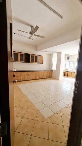 Semi-Detached House for Rent in Sri Petaling (Kuala Lumpur) - FM Hong - Kitchen - PropertyGuru.com.my