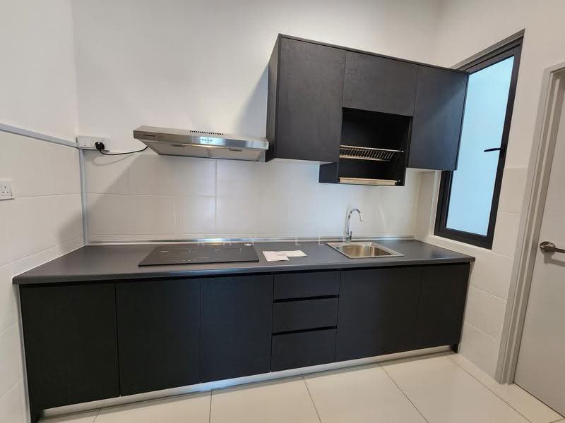Kediaman Servis untuk Disewa di Pacific Star (Service Residence) - Ray Lee - Kitchen - PropertyGuru.com.my
