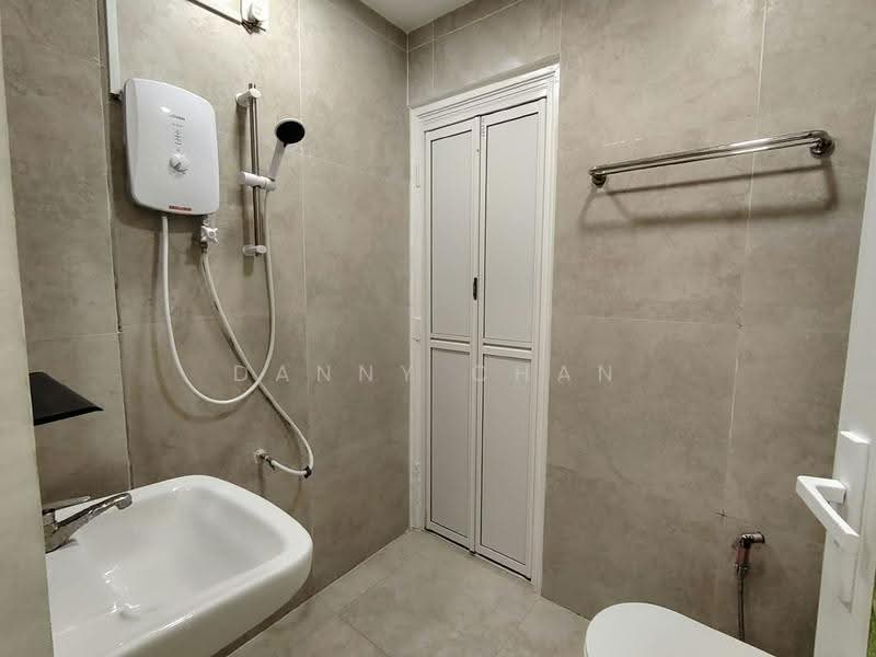 Rumah Teres 2-Tingkat untuk Disewa di Taman Putra Prima (Puchong) - Danny Chan - Bathroom - PropertyGuru.com.my
