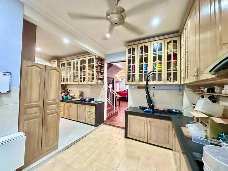 Semi-Detached House for Sale in Bandar Nusaputra (Puchong) - Ahmad Muslim - Kitchen - PropertyGuru.com.my