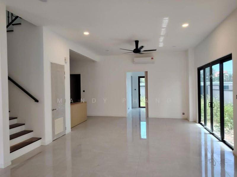 Semi-Detached House for Sale in Tiger Lane (Ipoh) - Mandy Phang - Living Room - PropertyGuru.com.my