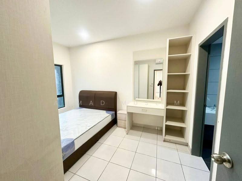 Kediaman Servis untuk Dijual di E'Island Lake Haven - Ahmad Muslim - PropertyGuru.com.my