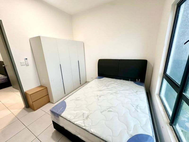 Kediaman Servis untuk Dijual di E'Island Lake Haven - Ahmad Muslim - PropertyGuru.com.my