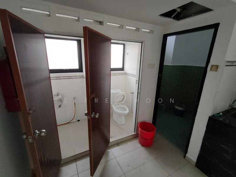 Shop for Rent in Taman Sri Selayang (Selayang) - Jeffrey Hoon - Bathroom - PropertyGuru.com.my