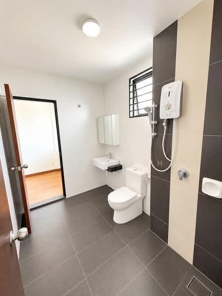 2-storey Terraced House for Sale in Denai Alam (Shah Alam) - Lucas Loh - Bathroom - PropertyGuru.com.my