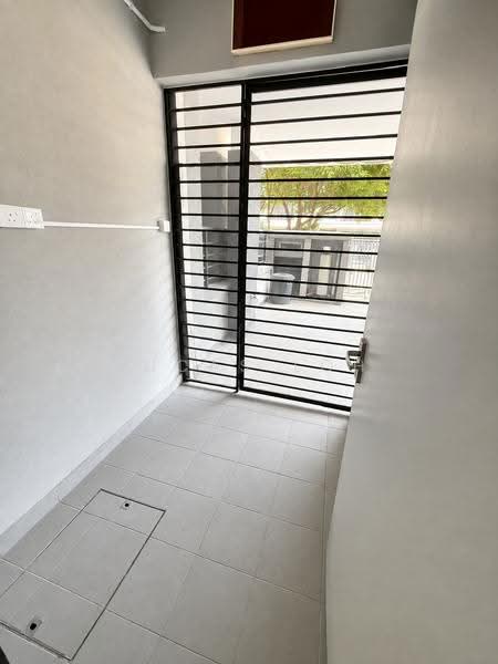 2-storey Terraced House for Sale in Denai Alam (Shah Alam) - Lucas Loh - Entrance - PropertyGuru.com.my