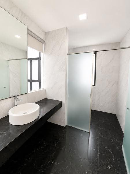 Bungalow House untuk Disewa di Valencia (Sungai Buloh) - Chanel Lee - Bathroom - PropertyGuru.com.my