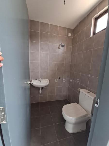 Terraced House for Sale in Gelang Patah (Johor) - Lily Mohd - Bathroom - PropertyGuru.com.my