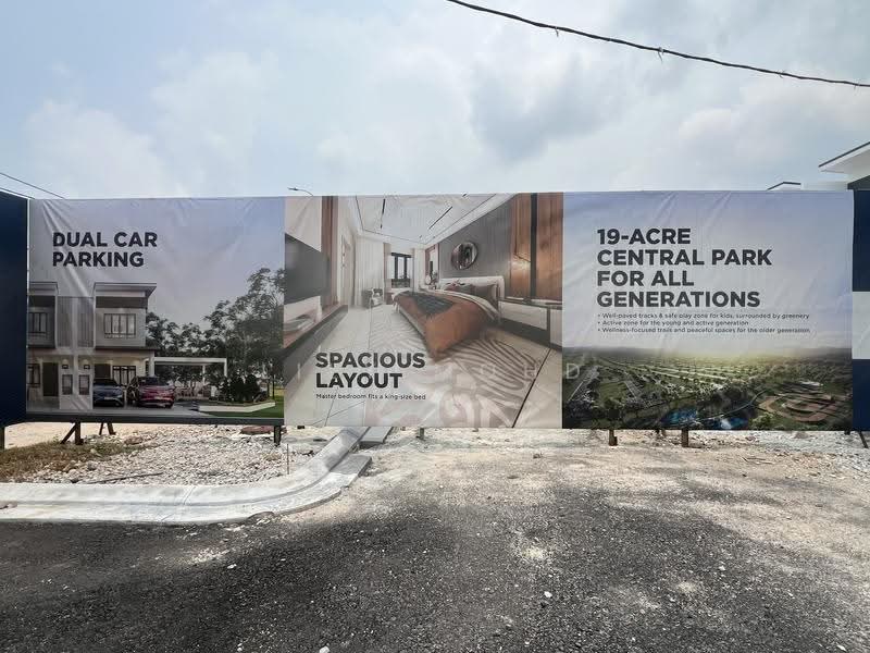 Terraced House for Sale in Gelang Patah (Johor) - Lily Mohd - Master Bedroom - PropertyGuru.com.my