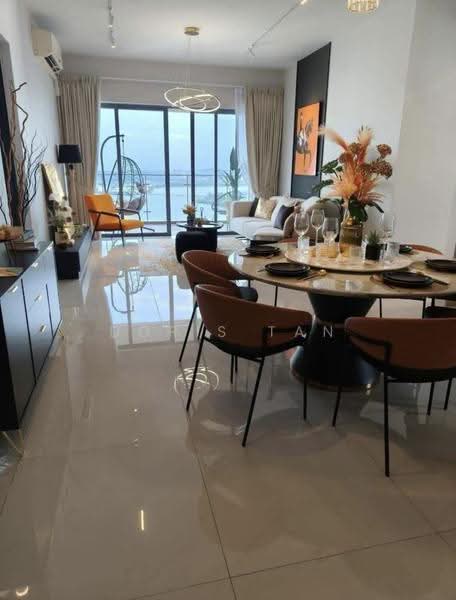 Condominium for Sale at Kings Bay @ Country Garden Danga Bay - Doris Tan - Living Room - PropertyGuru.com.my