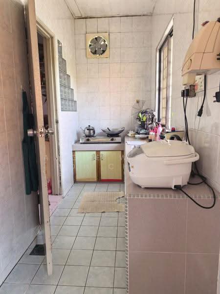 Rumah Teres untuk Dijual di Bandar Sungai Long (Selangor) - Angie Wong Poh Choo - Kitchen - PropertyGuru.com.my