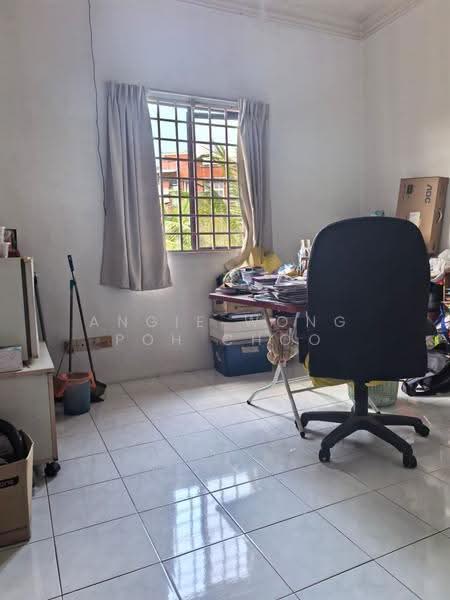 Rumah Teres untuk Dijual di Bandar Sungai Long (Selangor) - Angie Wong Poh Choo - Study - PropertyGuru.com.my