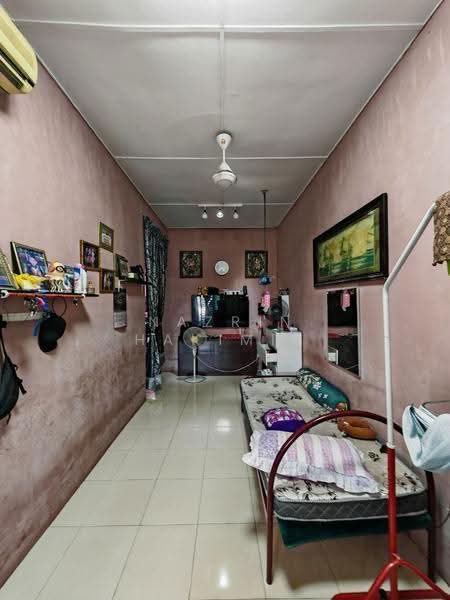 Rumah Teres untuk Dijual di Kampung Lombong (Shah Alam) - Nazrin Hakimin - Bedroom - PropertyGuru.com.my