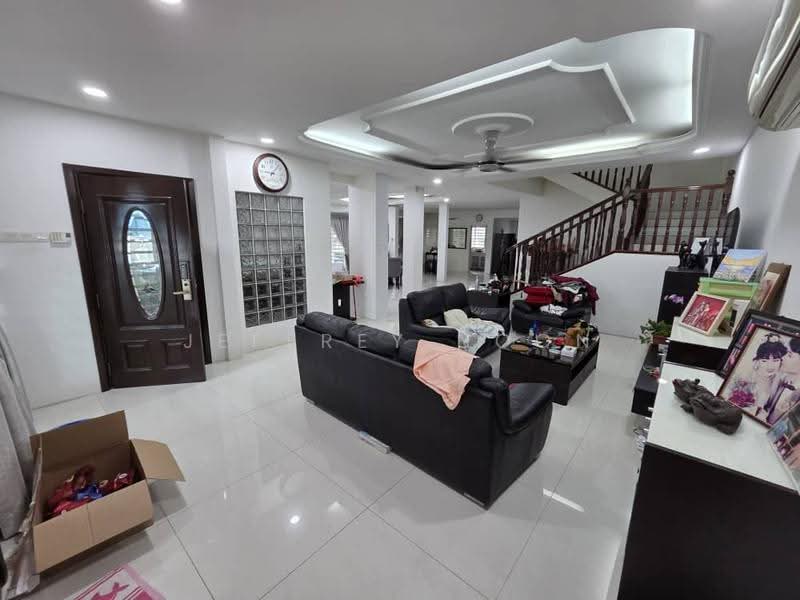 Semi-Detached House for Sale in Usj 11 (Subang Jaya) - Jeffrey Hoon - Living Room - PropertyGuru.com.my