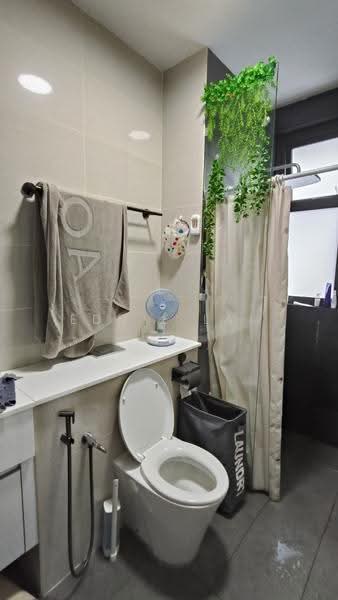 Service Residence for Sale at Setia Sky 88 - Eddie Lai - Bathroom - PropertyGuru.com.my