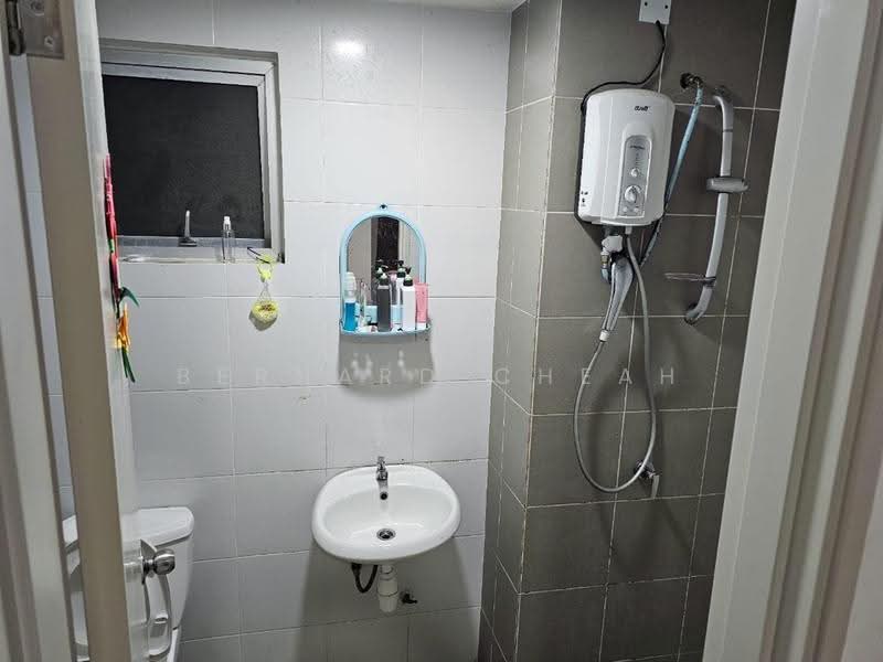 Kondominium untuk Disewa di Residensi Sentulmas - Bernard Cheah - Bathroom - PropertyGuru.com.my