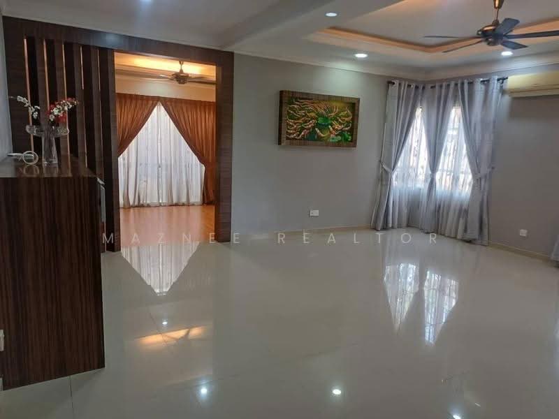 Semi-Detached House for Rent in Bandar Bukit Mahkota (Bangi) - Maznee Realtor - Living Room - PropertyGuru.com.my