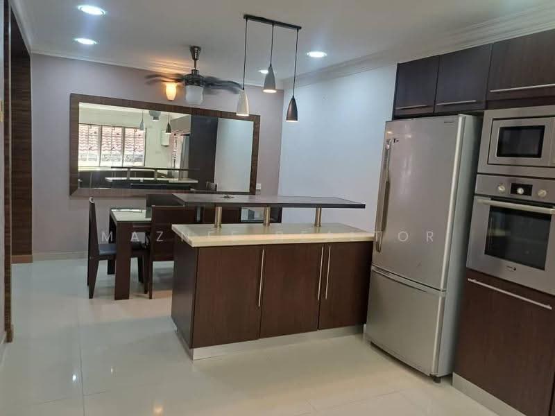Semi-Detached House for Rent in Bandar Bukit Mahkota (Bangi) - Maznee Realtor - Kitchen - PropertyGuru.com.my