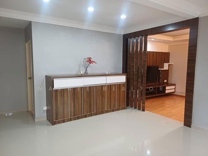 Semi-Detached House for Rent in Bandar Bukit Mahkota (Bangi) - Maznee Realtor - Living Room - PropertyGuru.com.my