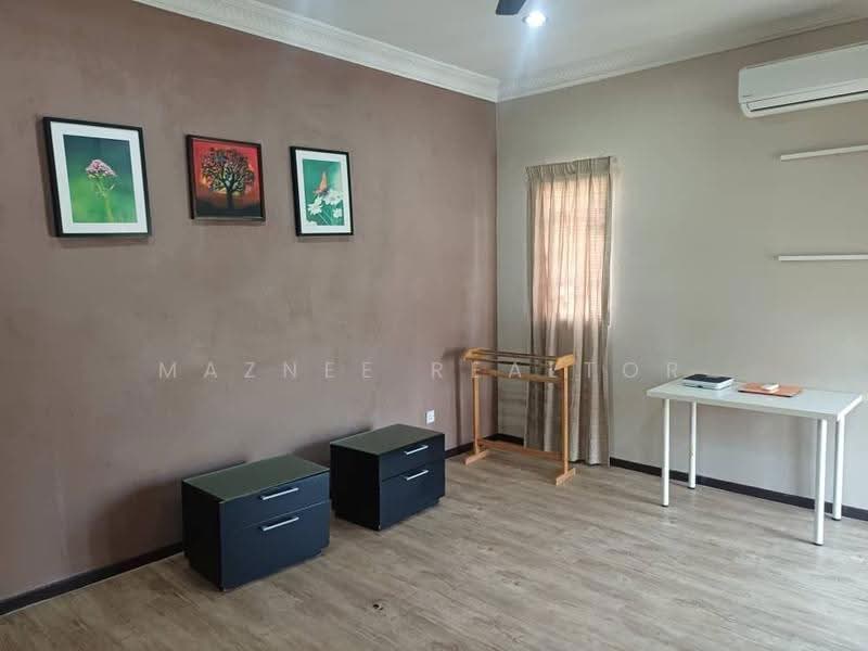 Semi-Detached House for Rent in Bandar Bukit Mahkota (Bangi) - Maznee Realtor - Interior - PropertyGuru.com.my