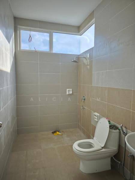 Cluster House for Sale in Taman Mount Austin (Tebrau) - Alicia Lim - Bathroom - PropertyGuru.com.my