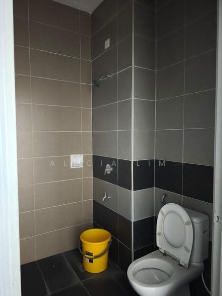 Cluster House for Sale in Taman Mount Austin (Tebrau) - Alicia Lim - Bathroom - PropertyGuru.com.my
