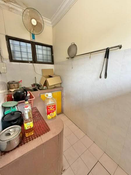 Rumah Teres 2-Tingkat untuk Dijual di Bandar Selesa Jaya (Skudai) - Johnson Chong - Kitchen - PropertyGuru.com.my