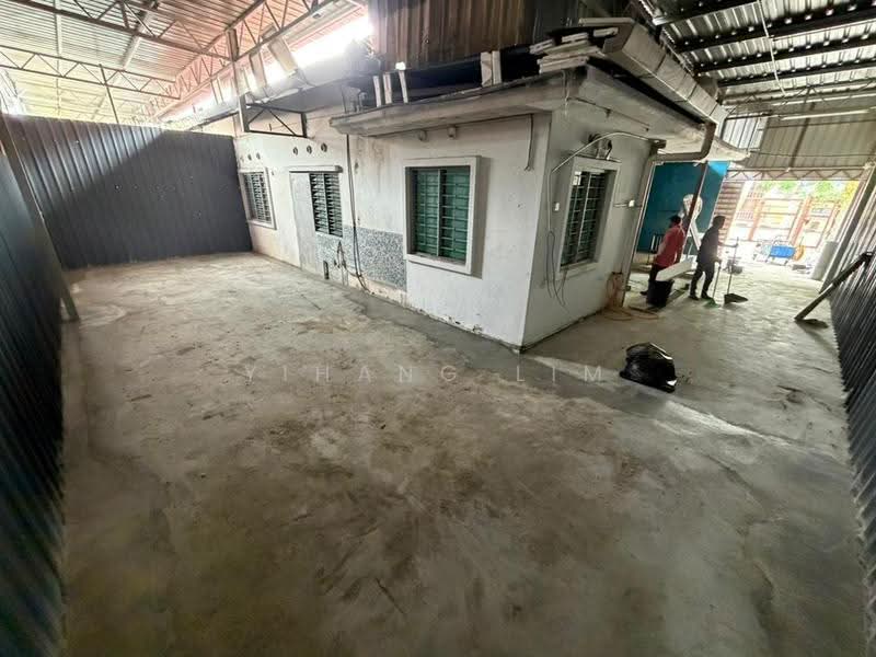 Shop for Rent in Batu Lancang (Jelutong) - Yihang Lim - Exterior - PropertyGuru.com.my