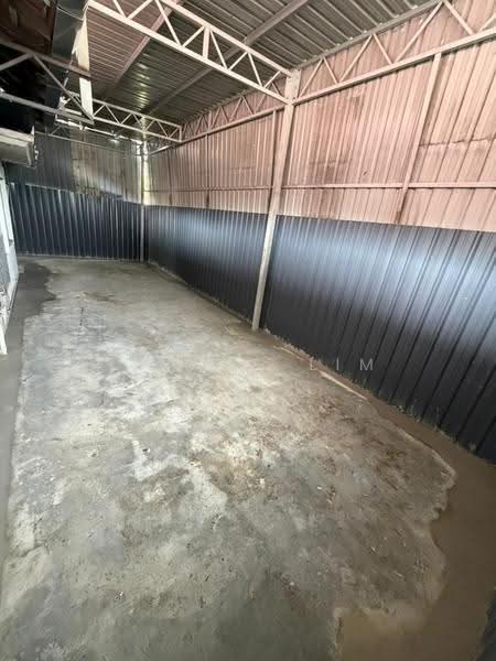 Shop for Rent in Batu Lancang (Jelutong) - Yihang Lim - Interior - PropertyGuru.com.my
