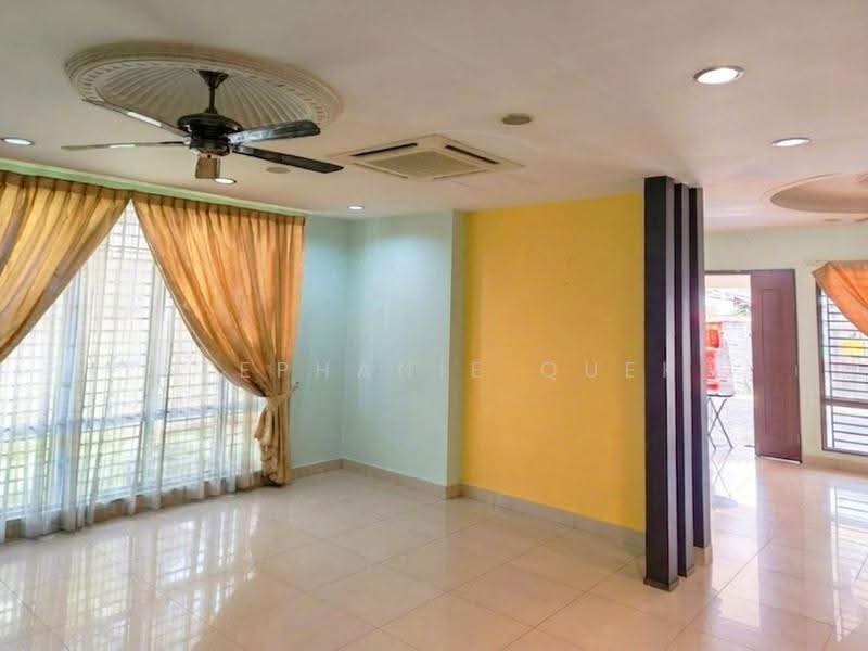 Semi-Detached House for Sale in Bandar Bukit Tinggi (Klang) - Stephanie Quek - Living Room - PropertyGuru.com.my
