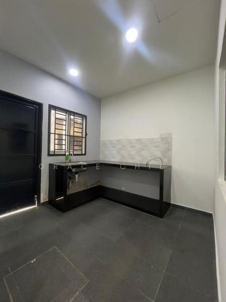 Rumah Teres 2-Tingkat untuk Disewa di Johor Bahru (Johor) - Grace Chiew - Kitchen - PropertyGuru.com.my