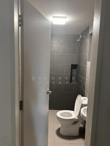 Kondominium untuk Disewa di Sky Awani Residensi 4 - Bernard Cheah - Bathroom - PropertyGuru.com.my