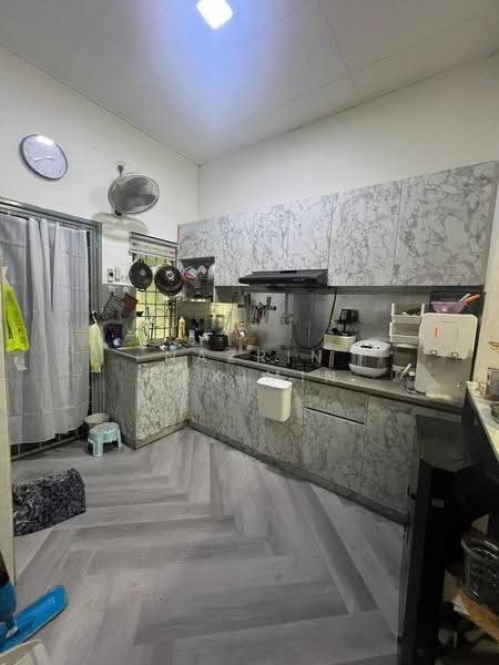 Rumah Teres untuk Dijual di Bandar Tasik Puteri (Rawang) - Nazrin Hakimin - Kitchen - PropertyGuru.com.my