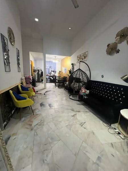 Rumah Teres untuk Dijual di Bandar Tasik Puteri (Rawang) - Nazrin Hakimin - Living Room - PropertyGuru.com.my
