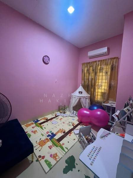Rumah Teres untuk Dijual di Bandar Tasik Puteri (Rawang) - Nazrin Hakimin - Study - PropertyGuru.com.my