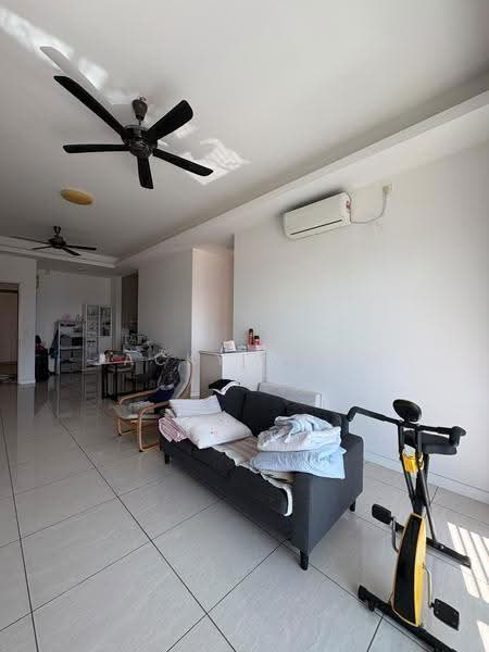 Kondominium untuk Disewa di Sky Condominium (Skyz Residence) - Jacky Wong - Living Room - PropertyGuru.com.my