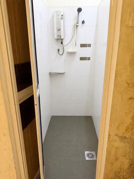 Rumah Teres 1-Tingkat untuk Dijual di Taman Sri Serdang (Seri Kembangan) - CL Chin - Bathroom - PropertyGuru.com.my