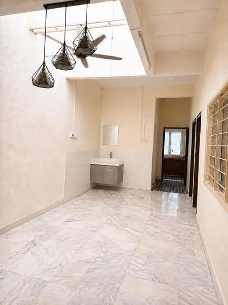 Rumah Teres 1-Tingkat untuk Dijual di Taman Sri Serdang (Seri Kembangan) - CL Chin - Interior - PropertyGuru.com.my