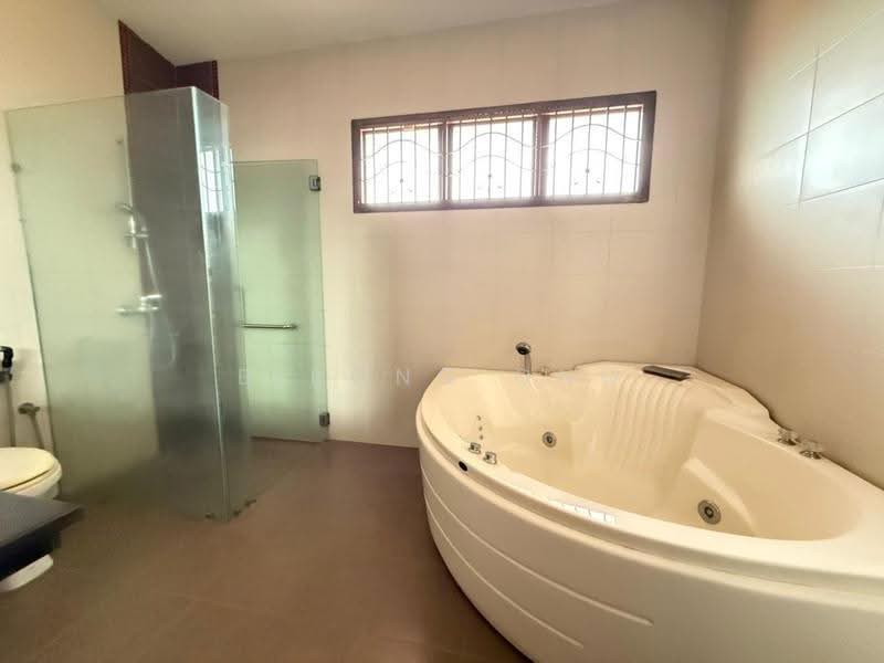 Bungalow House for Sale in Ayer Keroh (Melaka) - Bibong Ong - Bathroom - PropertyGuru.com.my