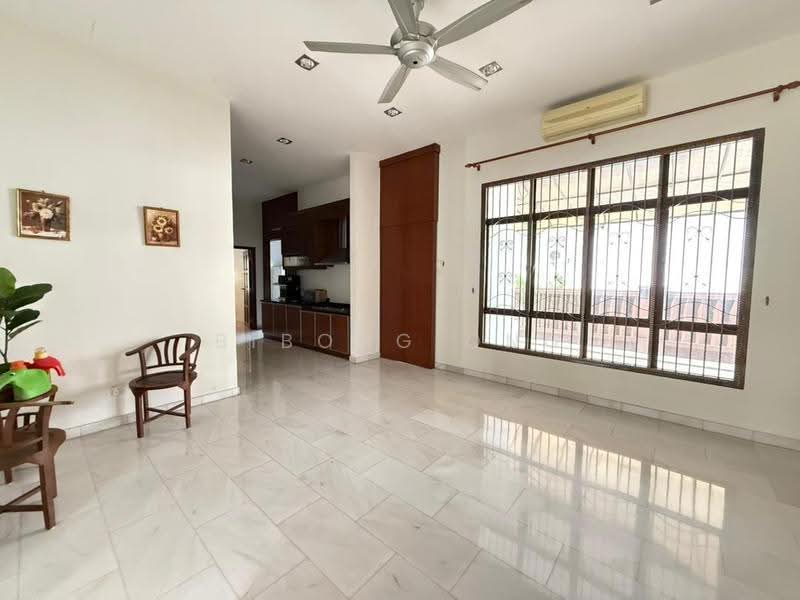 Bungalow House for Sale in Ayer Keroh (Melaka) - Bibong Ong - Living Room - PropertyGuru.com.my
