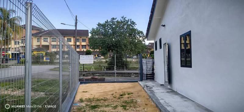 1-storey Terraced House for Sale in Taman Kluang Barat (Kluang) - Shanel Tee - Exterior - PropertyGuru.com.my