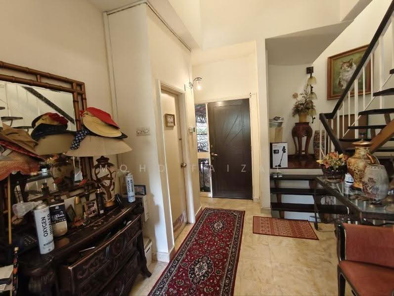 Rumah Teres 3-Tingkat untuk Dijual di Ulu Kelang (Selangor) - Mohd Faizal - Entrance - PropertyGuru.com.my